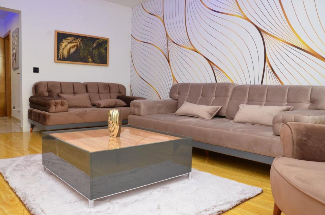 Centar 5 Star Apartment คราลเยโว ภายนอก รูปภาพ
